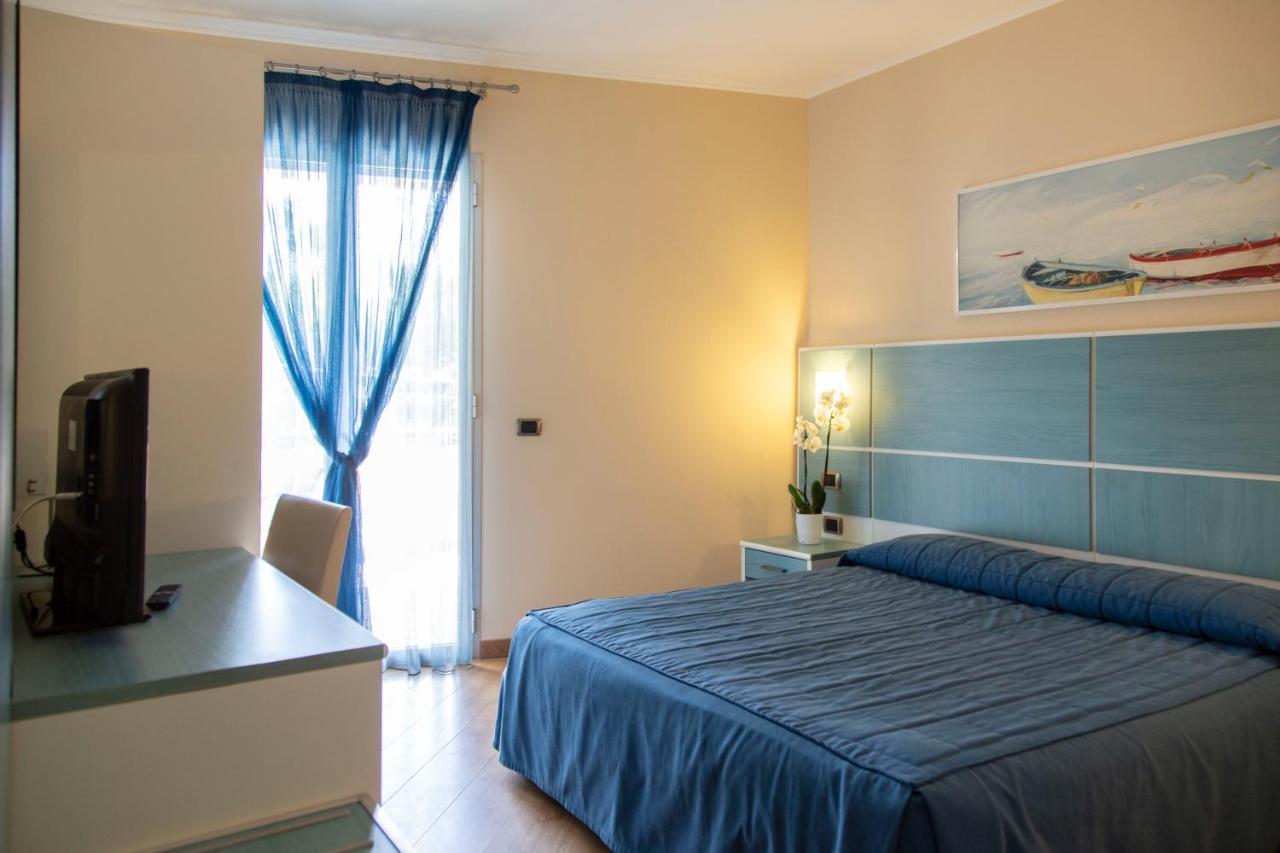 Hotel Residenza Del Mare Sant Isidoro  Exteriér fotografie